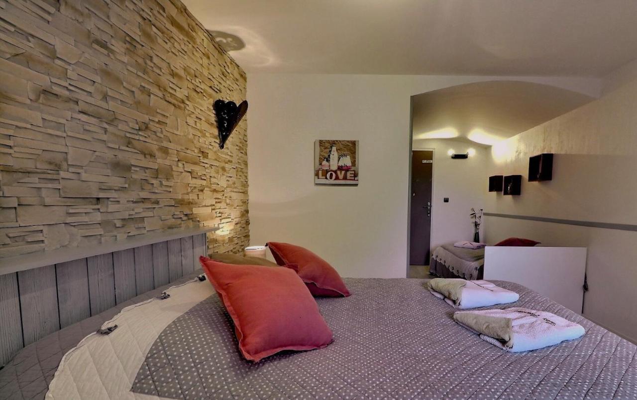 Chambres D'Hotes Les Fleurettes En Baie Du Mont Saint Michel Esterno foto